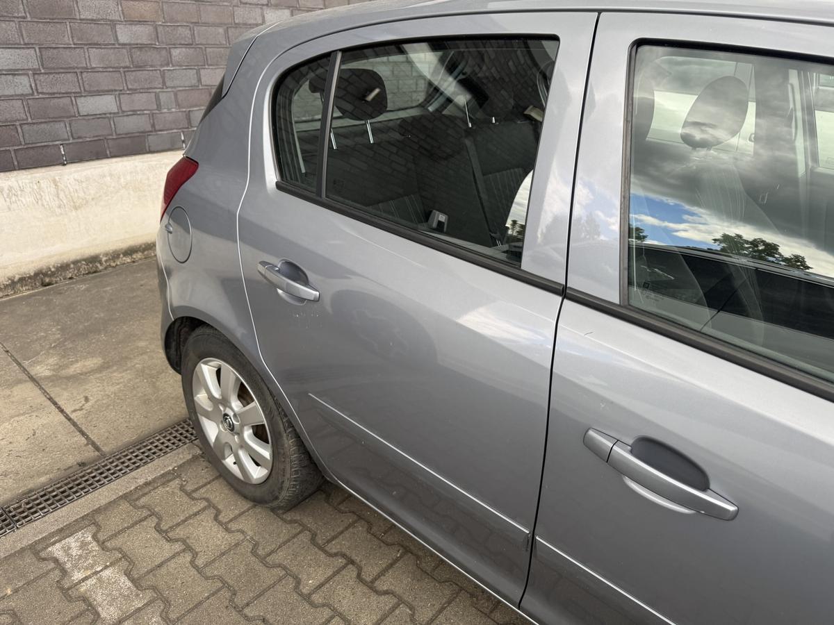 Opel Corsa D original T&uuml;r hinten rechts Z163 Lichtsilber Rohbau Bj.2007